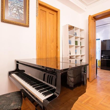 Center 4 You Hotell Tbilisi Eksteriør bilde
