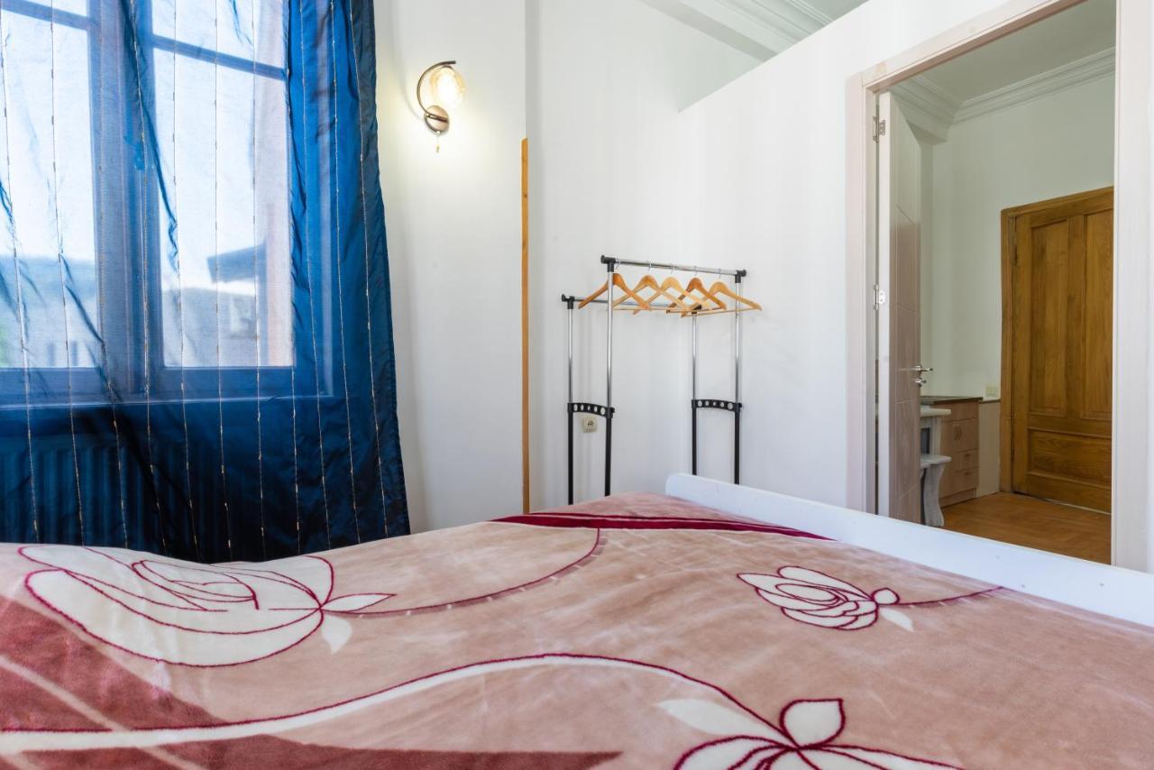 Center 4 You Hotell Tbilisi Eksteriør bilde