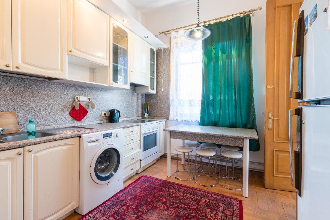 Center 4 You Hotell Tbilisi Eksteriør bilde
