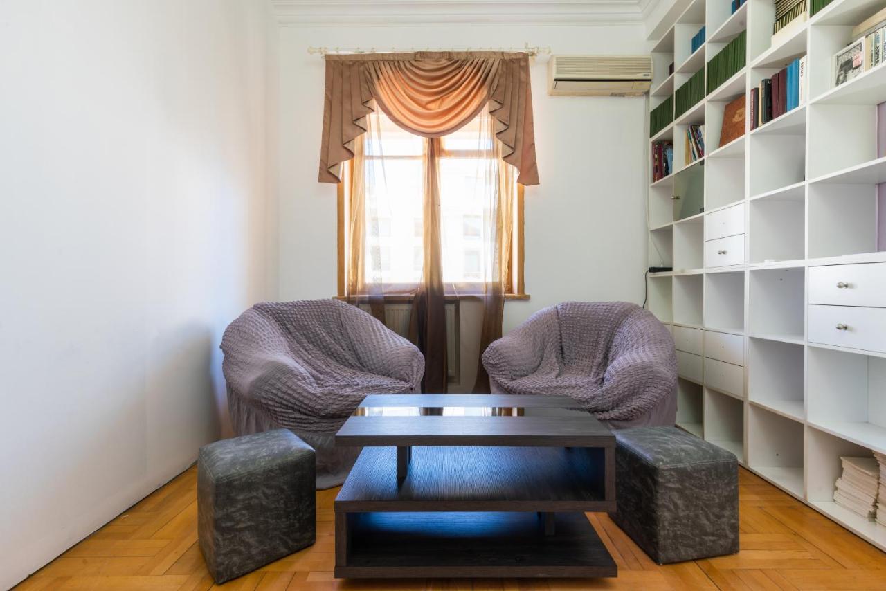 Center 4 You Hotell Tbilisi Eksteriør bilde