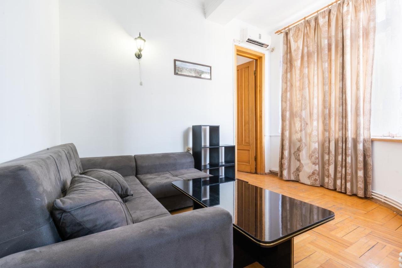 Center 4 You Hotell Tbilisi Eksteriør bilde