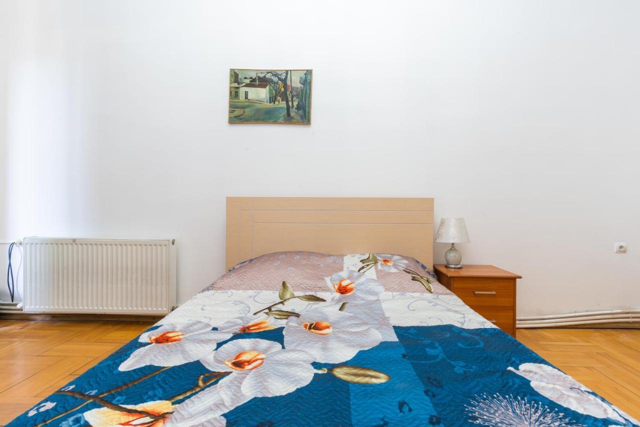 Center 4 You Hotell Tbilisi Eksteriør bilde