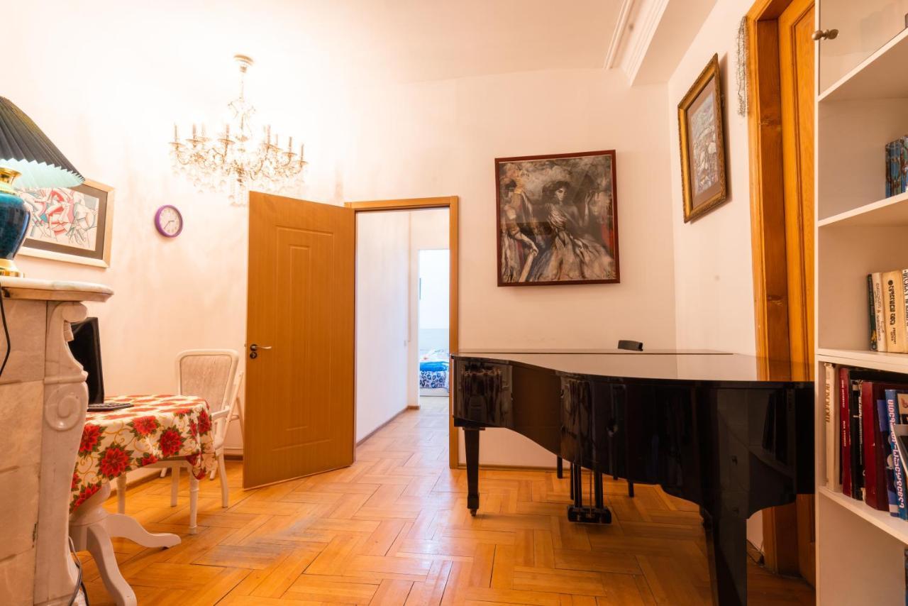 Center 4 You Hotell Tbilisi Eksteriør bilde